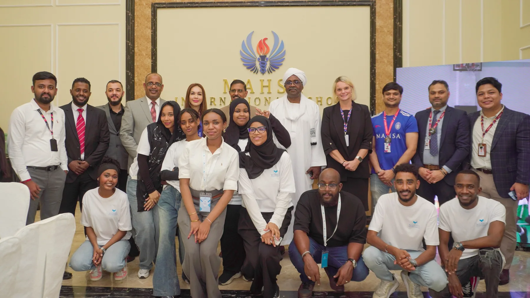لحظة مشتركة مع المجتمع الجامعي