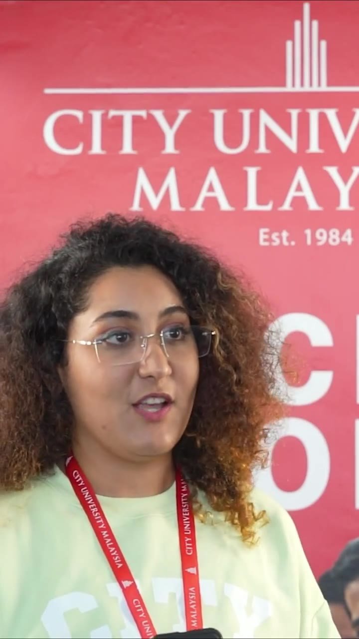 مقابلة مع طالبة في جامعة سيتي ماليزيا
